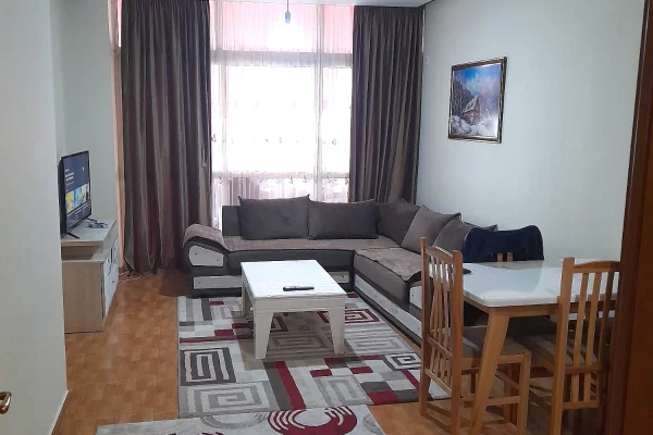 Shtepi me qera 2+1 ne Tirane - 35,000 Leke