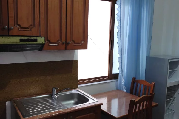 Shtepi me qera Garsoniere ne Tirane - 20,000 Leke