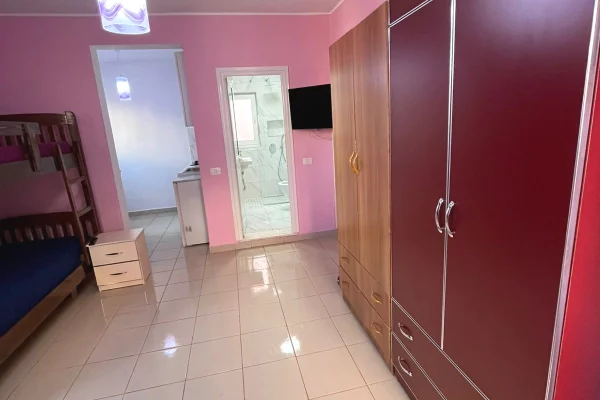 Shtepi me qera Garsoniere ne Tirane - 30,000 Leke