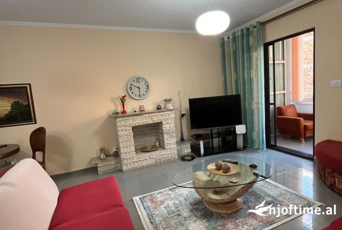 Shtepi me qera 2+1 ne Tirane - 70,000 Leke