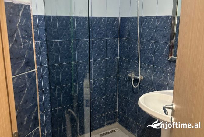 Shtepi me qera Garsoniere ne Tirane - 300 Euro
