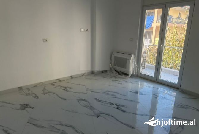 Shtepi me qera 3+1 ne Tirane - 1,500 Euro