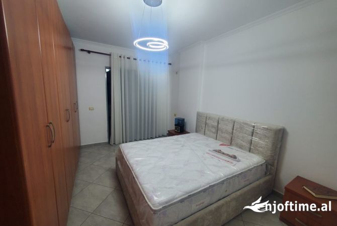Shtepi me qera 1+1 ne Tirane - 490 Euro