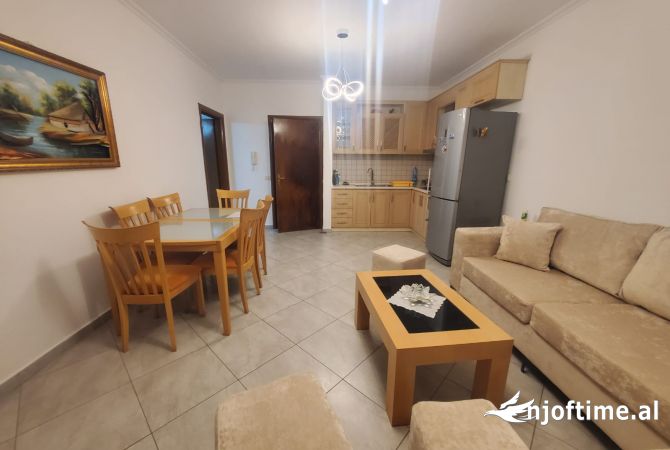 Shtepi me qera 1+1 ne Tirane - 490 Euro