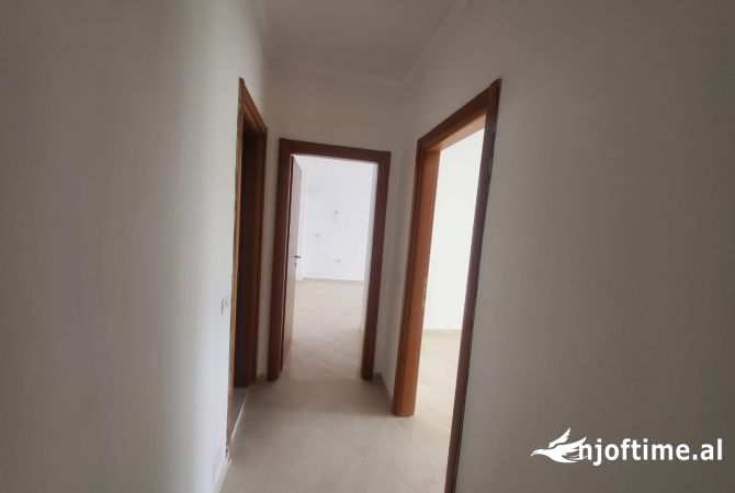 Shtepi ne shitje 1+1 ne Tirane - 78,000 Euro
