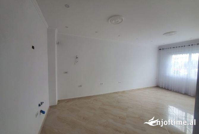 Shtepi ne shitje 1+1 ne Tirane - 78,000 Euro