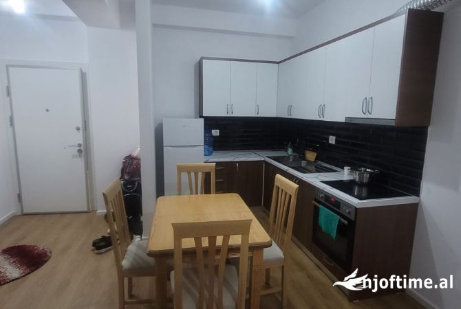 Shtepi me qera 2+1 ne Tirane - 550 Euro