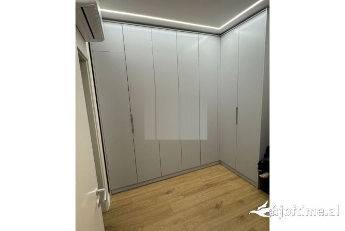 Shtepi me qera 2+1 ne Tirane - 800 Euro