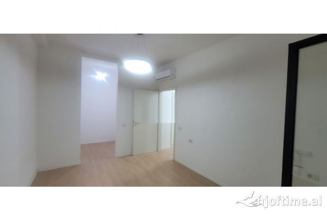 Shtepi me qera Apartament ne Tirane, 2+1, Mobilimi Bosh, pa mobiluar, Pagesa 700  Euro.