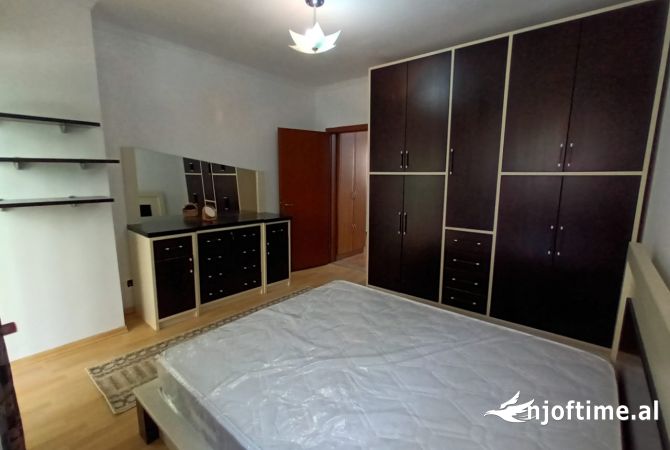 Shtepi me qera 2+1 ne Tirane - 850 Euro