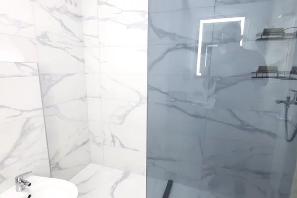 Shtepi me qera Apartament ne Tirane, 2+1, Mobilimi E mobiluar, Pagesa 1,100  Euro.