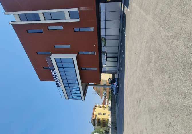 Ambient biznesi me qera 4+1 ne Tirane - 30,000 Euro