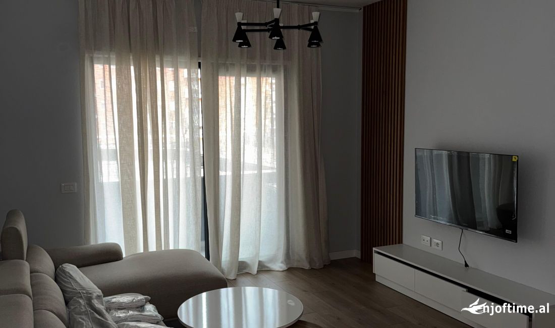 Shtepi me qera Apartament ne Tirane, 2+1, Mobilimi E mobiluar, Pagesa 600  Euro.