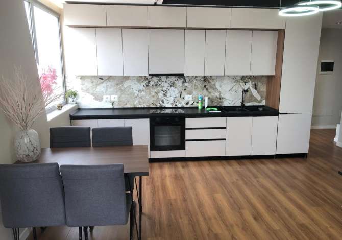 Shtepi me qera 2+1 ne Tirane - 800 Euro