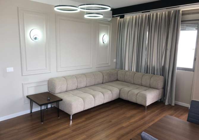 Shtepi me qera 2+1 ne Tirane - 800 Euro