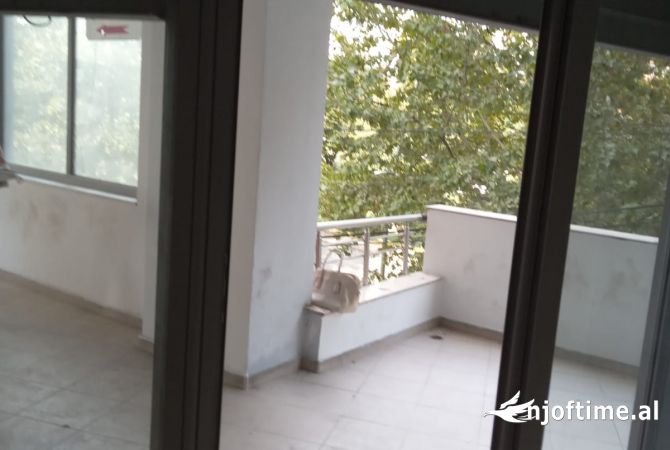 Ambient biznesi ne shitje 1+1 ne Tirane - 112,500 Euro
