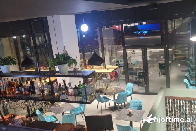 Ambient biznesi me qera 2+1 ne Tirane - 1,660 Euro