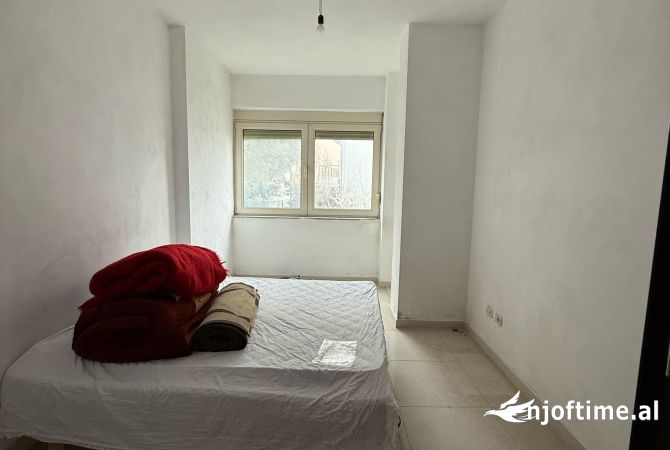 Shtepi ne shitje 3+1 ne Tirane - 150,000 Euro