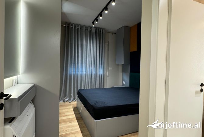 Shtepi me qera Apartament ne Tirane, 2+1, Mobilimi E mobiluar, Pagesa 1,000  Euro.