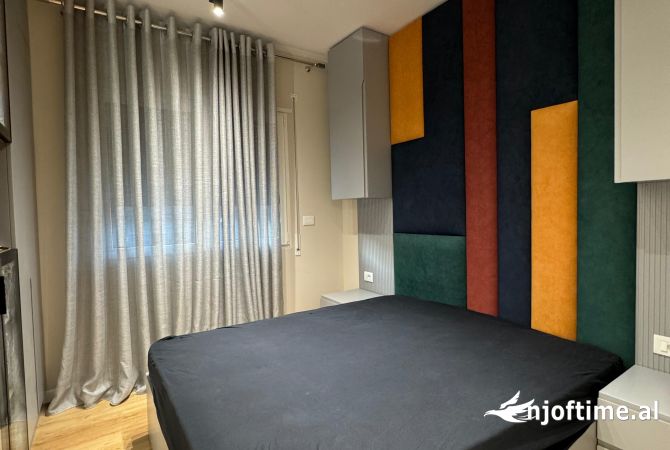 Shtepi me qera Apartament ne Tirane, 2+1, Mobilimi E mobiluar, Pagesa 1,000  Euro.