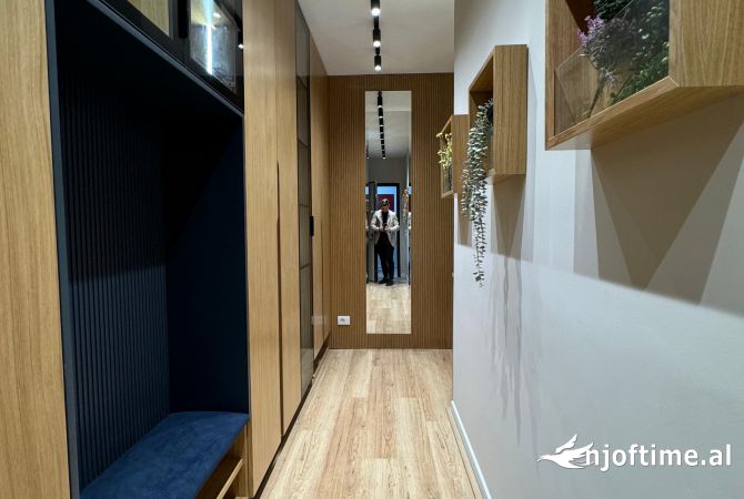 Shtepi me qera Apartament ne Tirane, 2+1, Mobilimi E mobiluar, Pagesa 1,000  Euro.