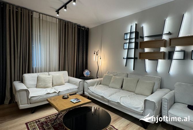 Shtepi me qera Apartament ne Tirane, 2+1, Mobilimi E mobiluar, Pagesa 1,000  Euro.