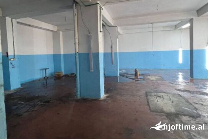 Ambient biznesi me qera 4+1 ne Tirane - 500 Euro