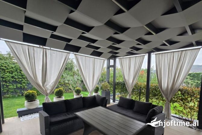 Shtepi me qera 2+1 ne Tirane - 1,700 Euro