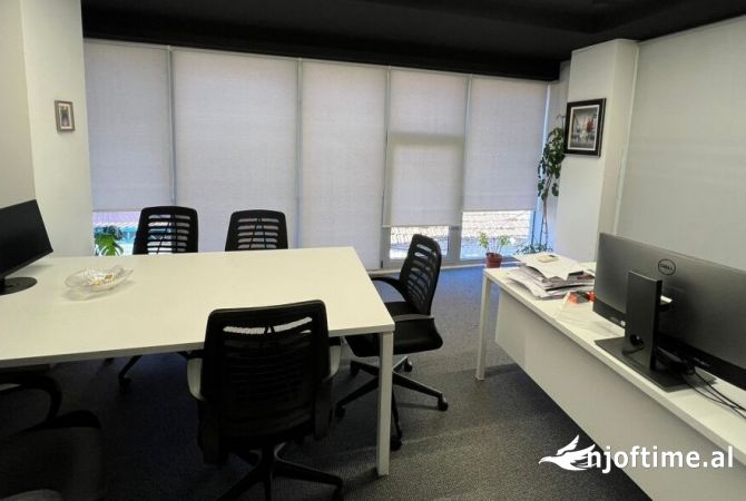 Ambient biznesi me qera 3+1 ne Tirane - 1,100 Euro