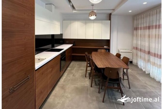 Shtepi ne shitje 4+1 ne Durres - 560,000 Euro
