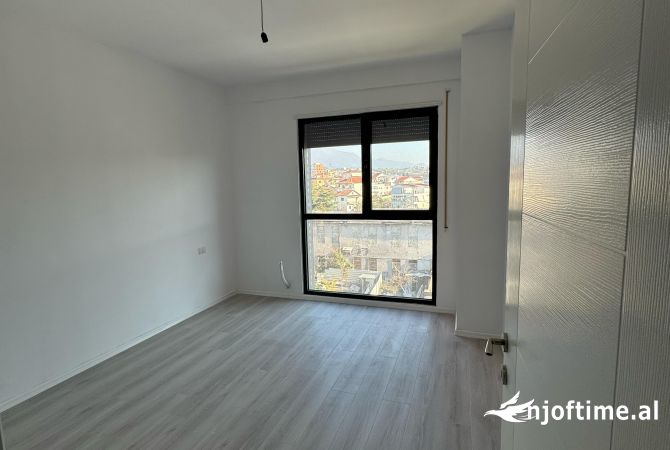 Shtepi ne shitje 1+1 ne Tirane - 125,000 Euro