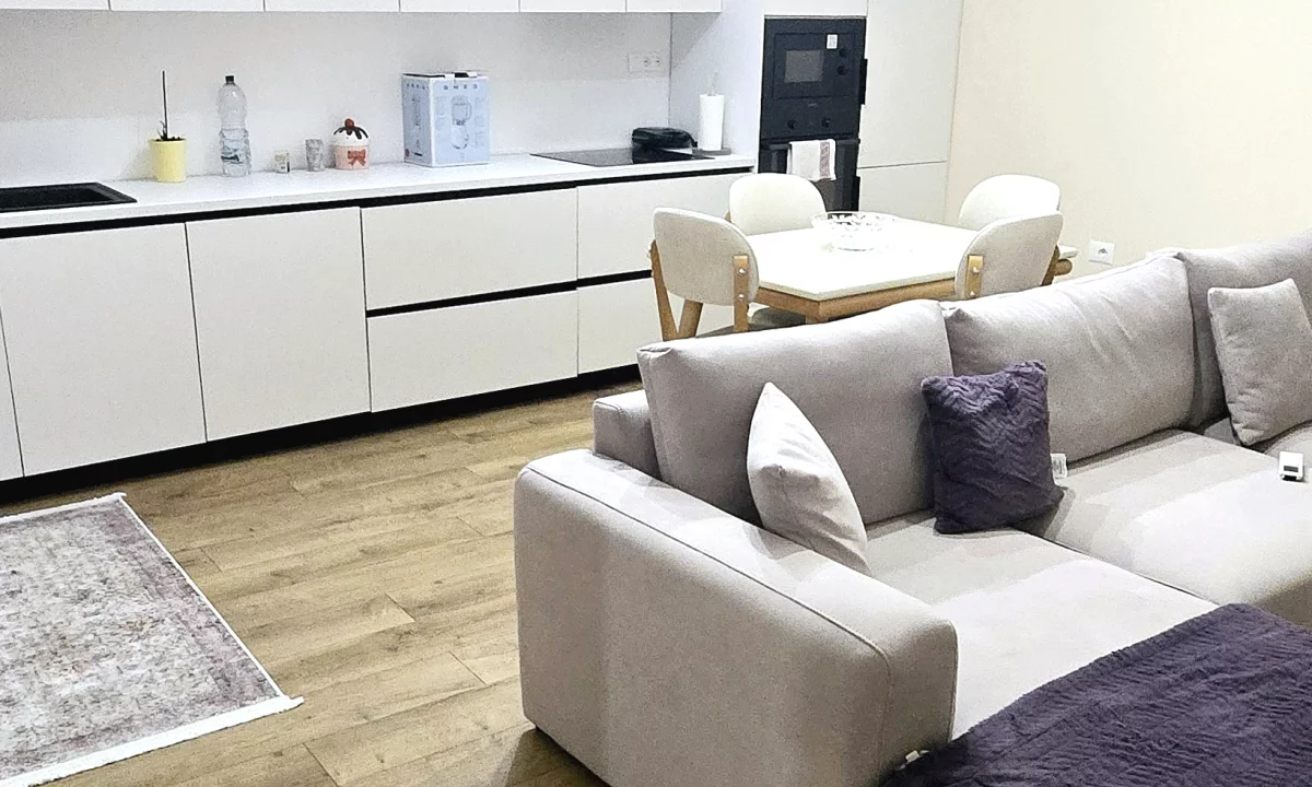 Shtepi me qera Apartament ne Tirane, 1+1, Mobilimi E mobiluar, Pagesa 450  Euro.