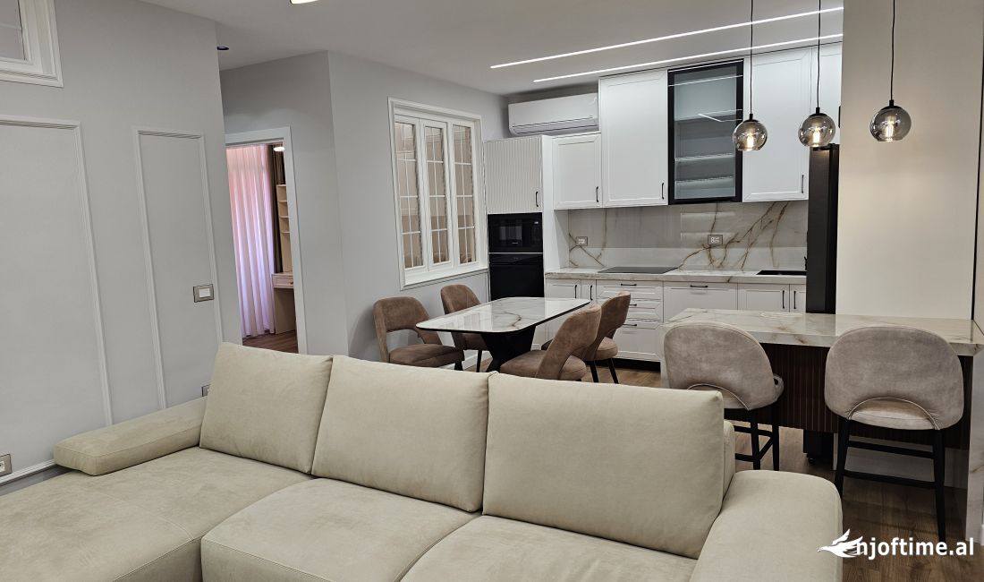 Shtepi me qera Apartament ne Tirane, 2+1, Mobilimi E mobiluar, Pagesa 1,000  Euro.