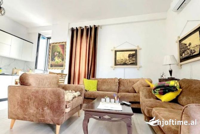 Shtepi ne shitje 2+1 ne Tirane - 180,000 Euro