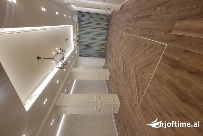 Ambient biznesi ne shitje 3+1 ne Tirane - 264,000 Euro