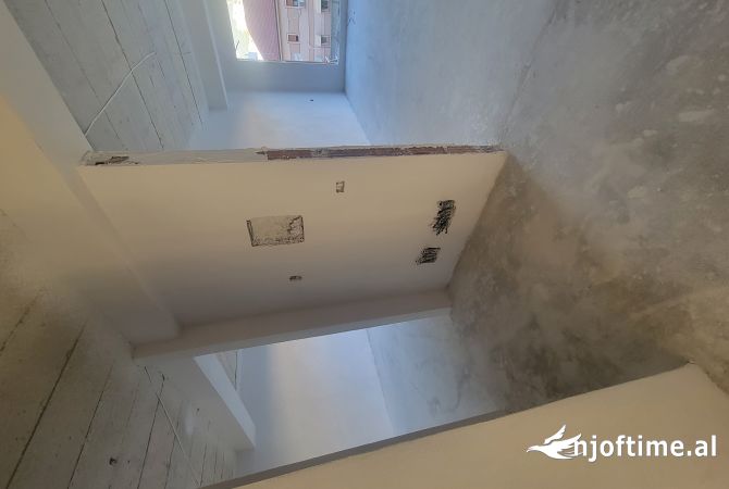 Shtepi ne shitje 1+1 ne Tirane - 92,000 Euro