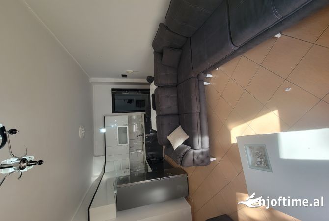 Shtepi me qera 1+1 ne Tirane - 380 Euro