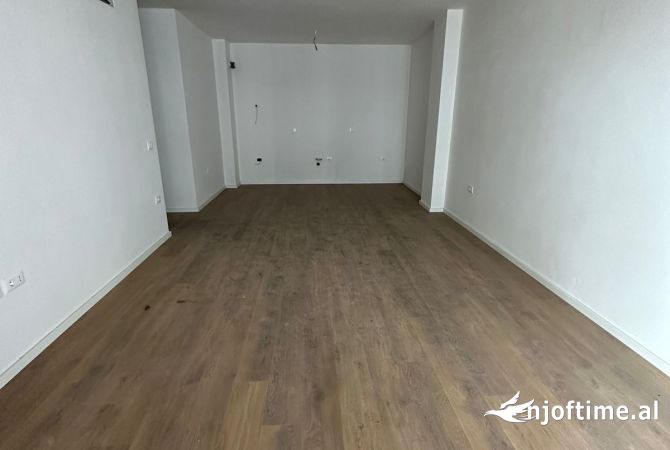 Shtepi me qera 2+1 ne Tirane - 600 Euro