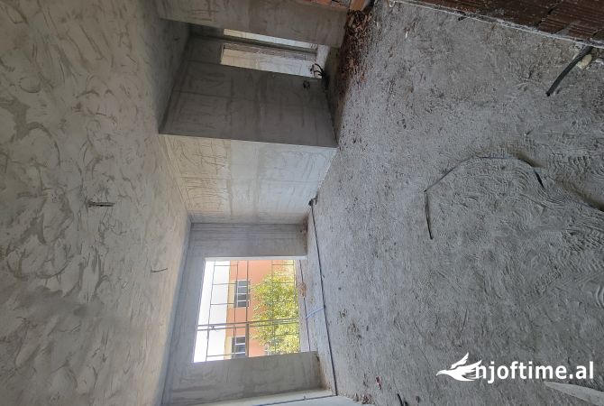 Shtepi ne shitje 2+1 ne Tirane - 130,000 Euro