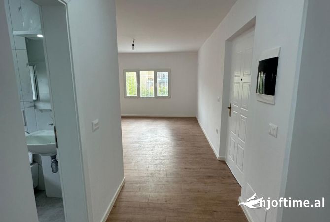 Shtepi ne shitje 1+1 ne Tirane - 75,000 Euro