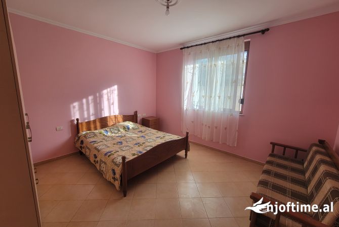 Shtepi me qera 1+1 ne Tirane - 370 Euro
