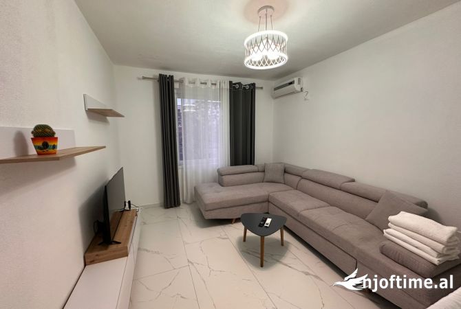 Shtepi me qera 1+1 ne Tirane - 700 Euro