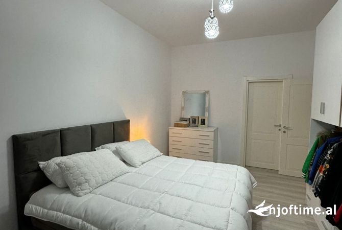 Shtepi ne shitje 2+1 ne Tirane - 180,000 Euro