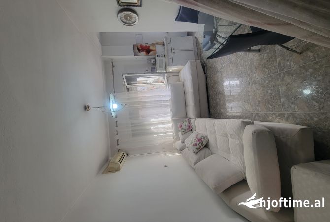 Shtepi me qera 2+1 ne Tirane - 500 Euro