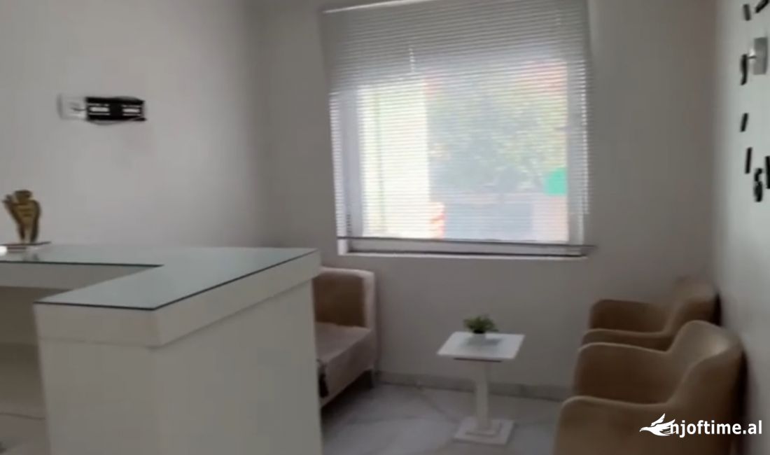 Shtepi ne shitje Apartament ne Tirane, 1+1, Mobilimi Bosh, pa mobiluar, Pagesa 95,000  Euro.