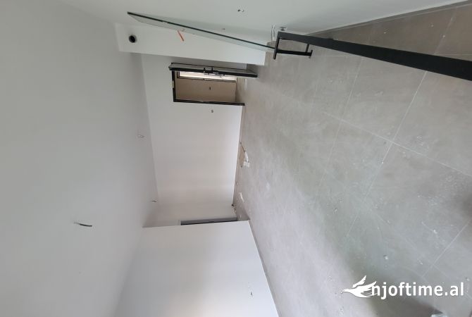 Shtepi ne shitje 1+1 ne Tirane - 110,000 Euro