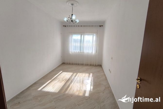 Shtepi ne shitje 1+1 ne Tirane - 78,000 Euro