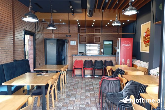 Ambient biznesi me qera 2+1 ne Tirane - 700 Euro