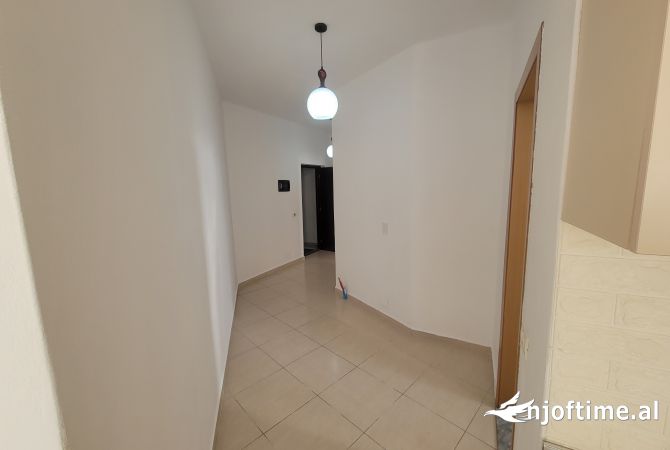 Shtepi ne shitje 1+1 ne Tirane - 85,000 Euro