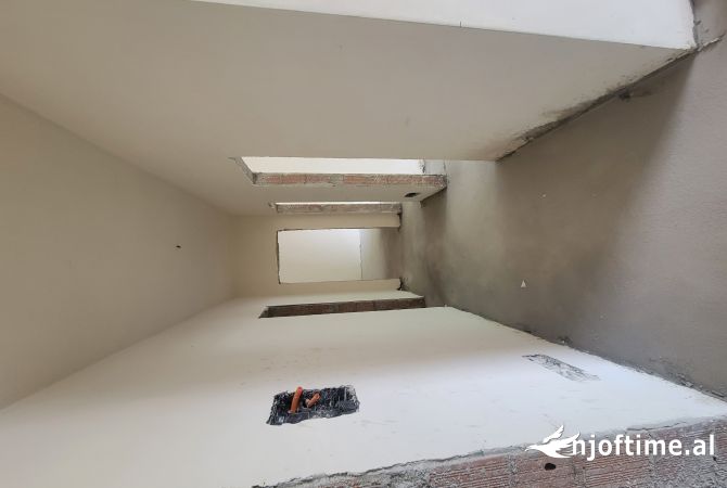 Shtepi ne shitje 2+1 ne Tirane - 120,000 Euro